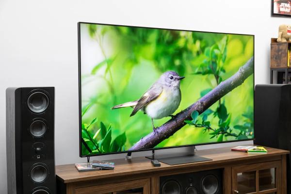 تلویزیون پرچم دار نو سونی با پنل RGB LED :خیره کننده ، اما از اولد که بهتر نیست!